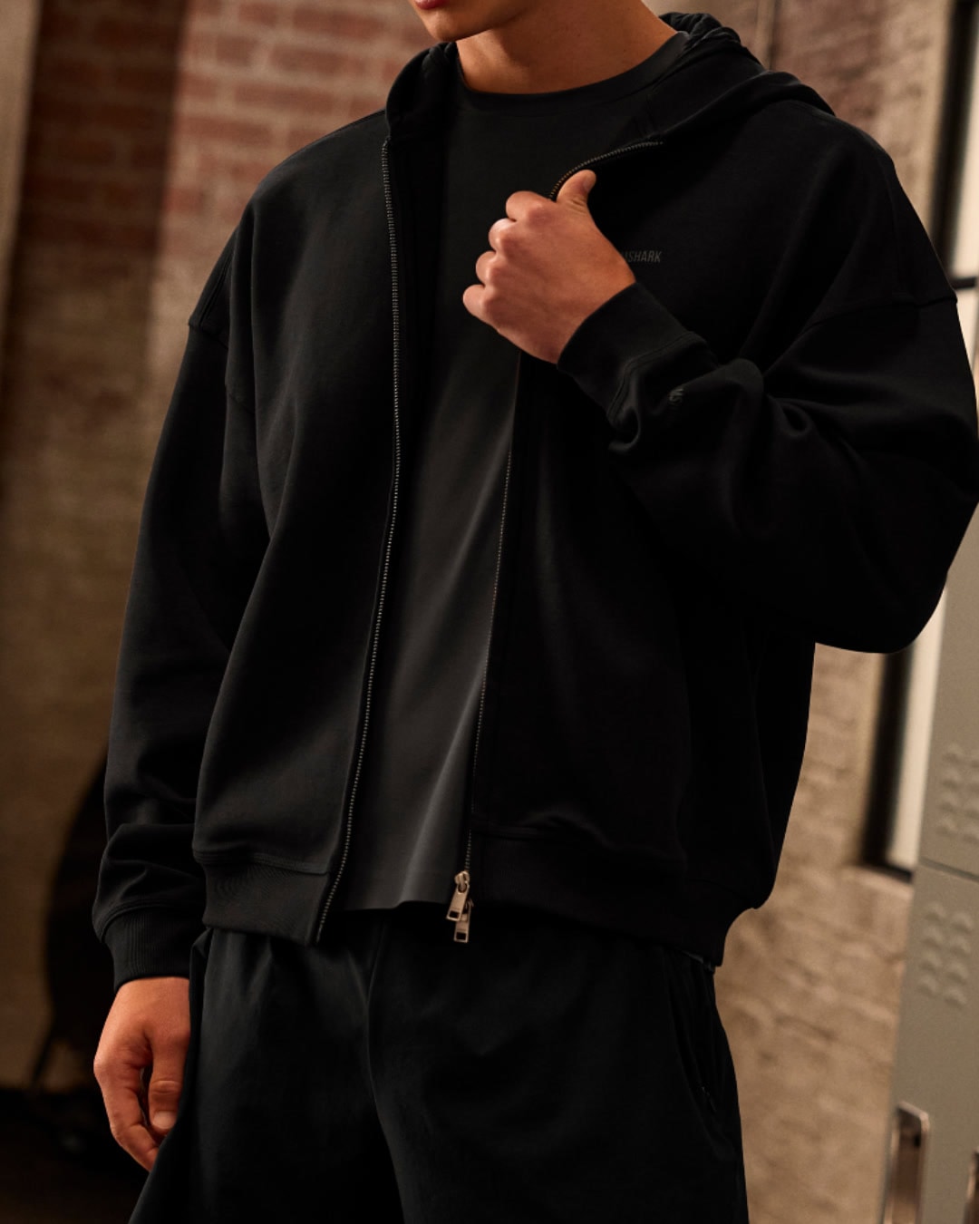 EFFORTLESS STYLES FOR INTENTIONAL MOVES